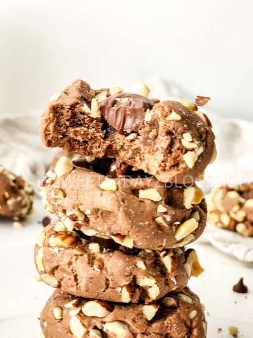 Simple Thumbprint Nutella Cookies on Rhombus - Image 6
