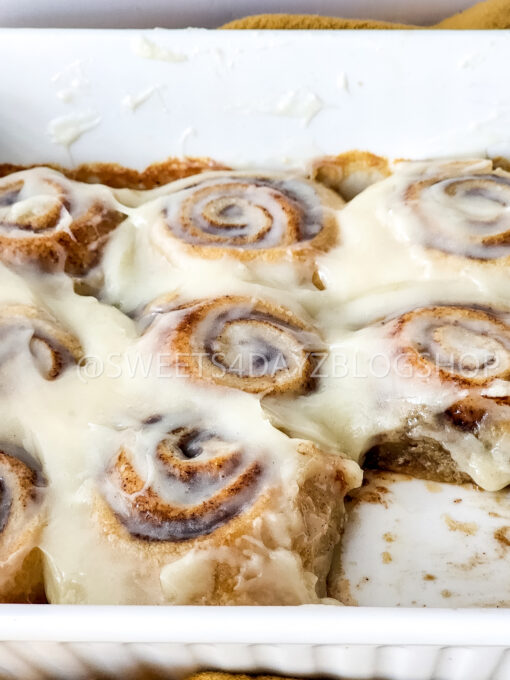 30 Minute Mini Cinnamon Rolls on Rhombus - Image 6