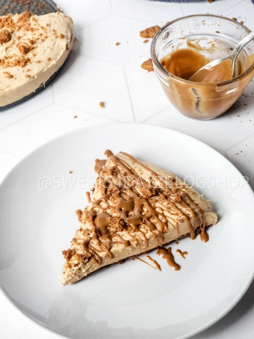 Biscoff Cookie Whipped Pie on Rhombus - Image 4