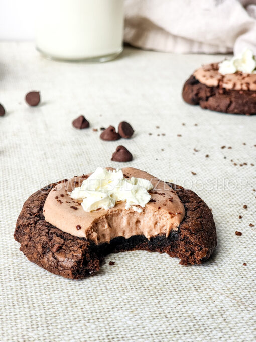 French Silk Pie Cookies on Linen - Image 3