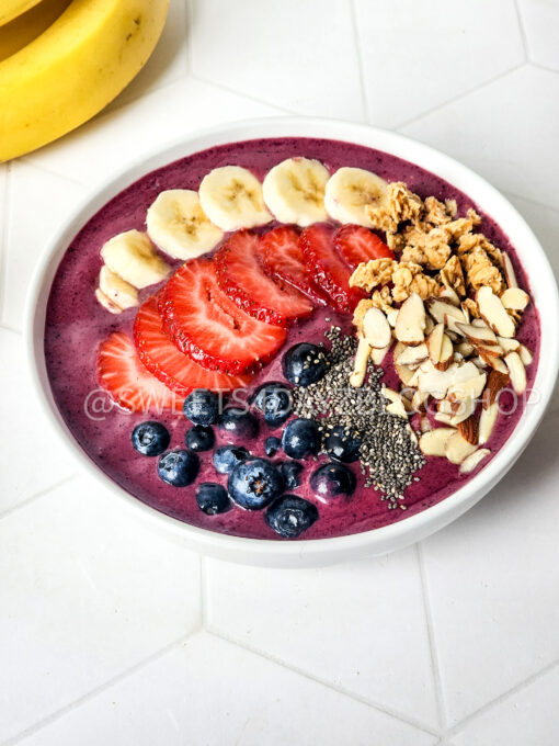 Simple Acai Bowl on Rhombus - Image 6