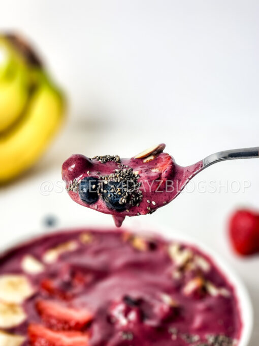 Simple Acai Bowl on Rhombus - Image 11