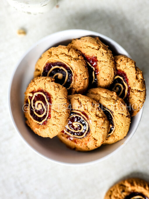 PB&J Cookies on Linen - Image 5