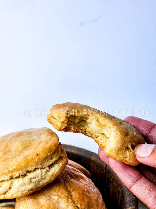 Copycat Popeyes Biscuits on Linen - Image 7