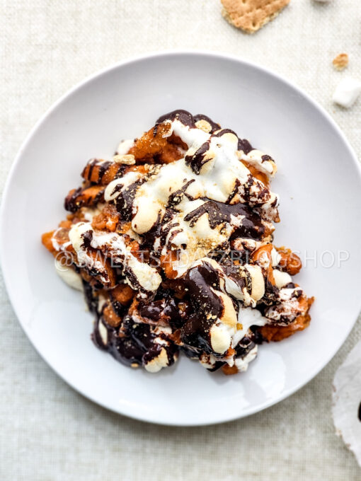 Loaded S'mores Fries on Linen - Image 4