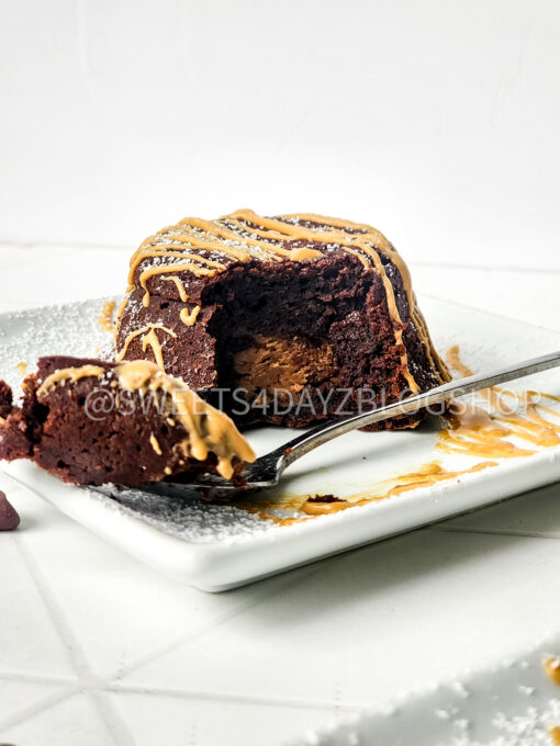 Mini Chocolate Peanut Butter Cakes on Rhombus - Image 5