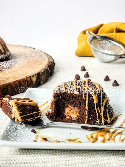 Mini Chocolate Peanut Butter Cakes on Linen - Image 2