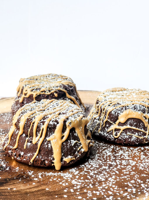 Mini Chocolate Peanut Butter Cakes on Linen - Image 5