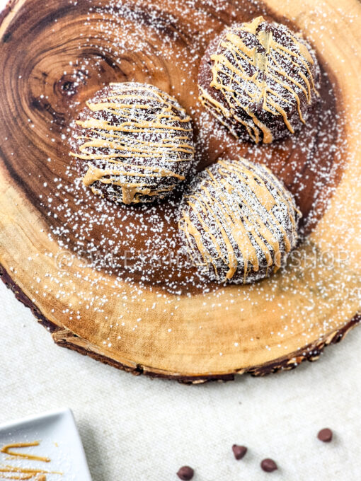 Mini Chocolate Peanut Butter Cakes on Linen - Image 6