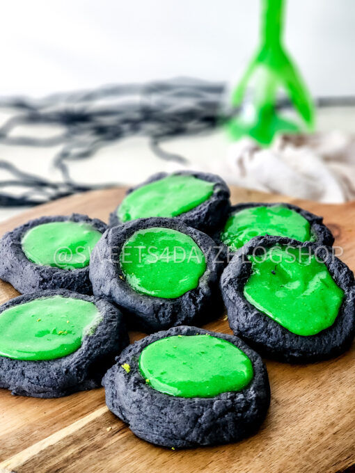 SLime Cookies on Linen - Image 8