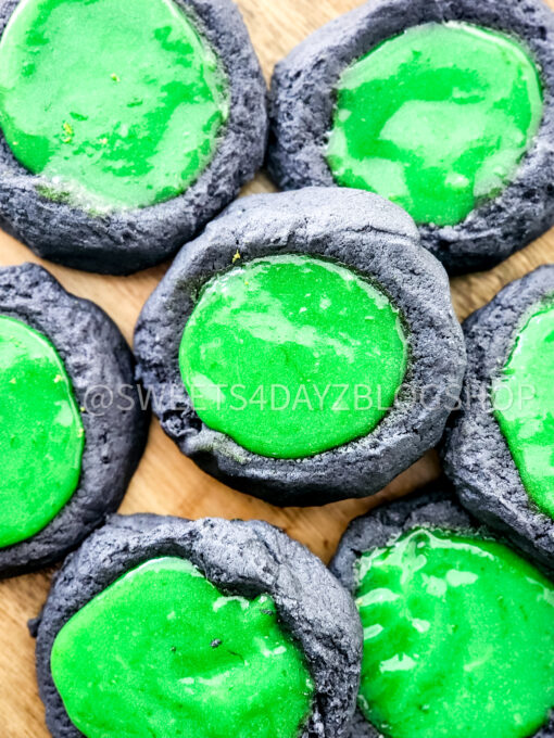 SLime Cookies on Linen - Image 4