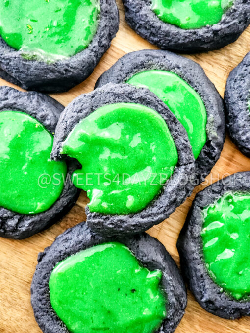 SLime Cookies on Linen - Image 7