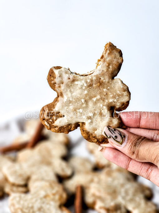 Iced Gingerbread Oatmeal Cookies on Linen - Image 7