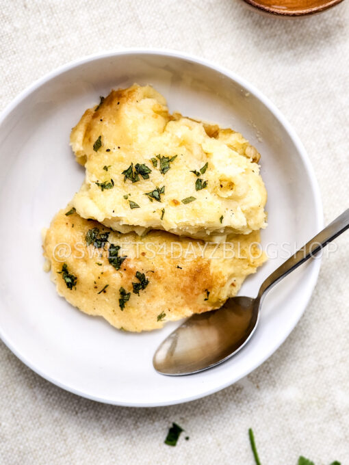 Cheesy Baked Mashed Potatoes on Linen - Image 5