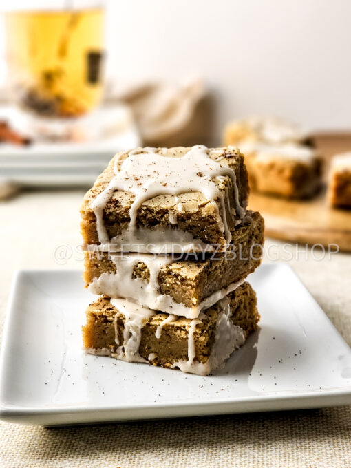 Chai Blondies on Linen