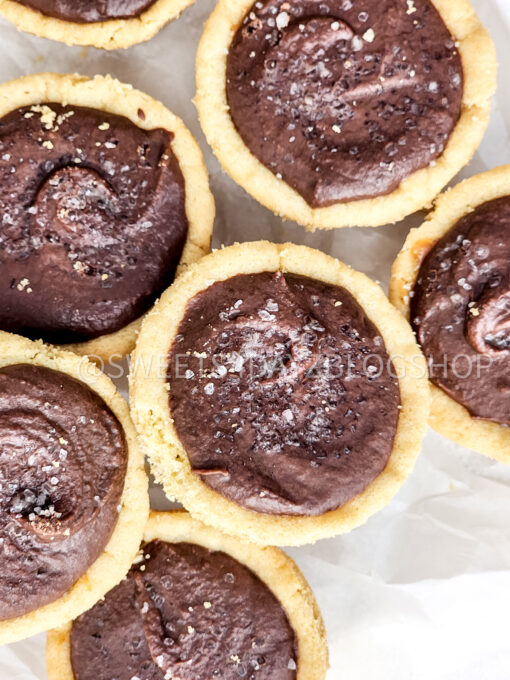 Twix Cookie Cups on Linen - Image 4
