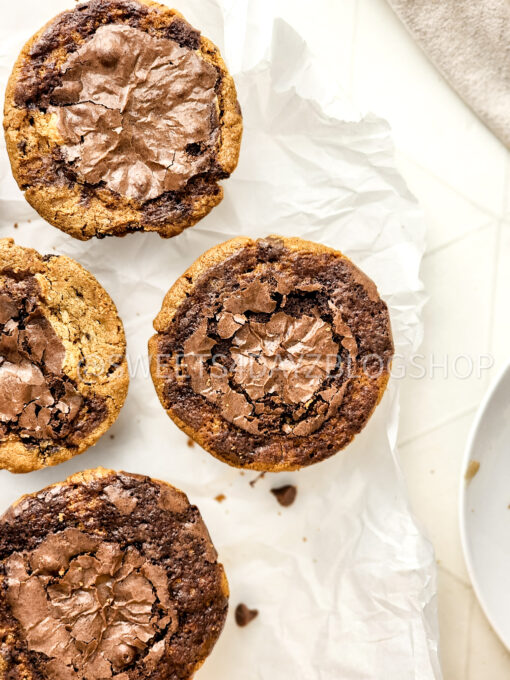Brookie Cheesecake Cups on Rhombus - Image 2