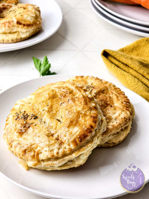 Chicken Pot Pie Puff Pastries on Rhombus - Image 9