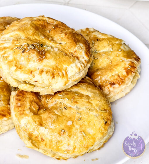 Chicken Pot Pie Puff Pastries on Rhombus - Image 4