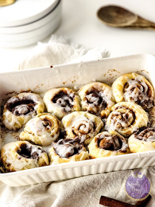 30 Minute Puff Pastry Cinnamon Rolls on White - Image 2