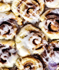 30 Minute Puff Pastry Cinnamon Rolls on Rhombus