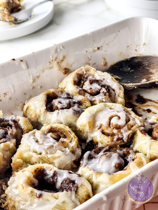 30 Minute Puff Pastry Cinnamon Rolls on Gold Marble - Image 4