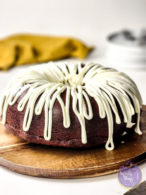 Red Velvet Cheesecake Bundt on White - Image 3