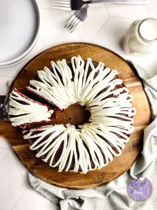 Red Velvet Cheesecake Bundt on Rhombus - Image 6