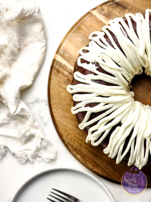 Red Velvet Cheesecake Bundt on Marble - Image 3