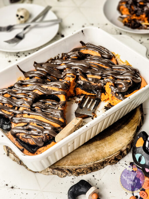 Halloween Cinnamon Rolls on Rhombus - Image 2