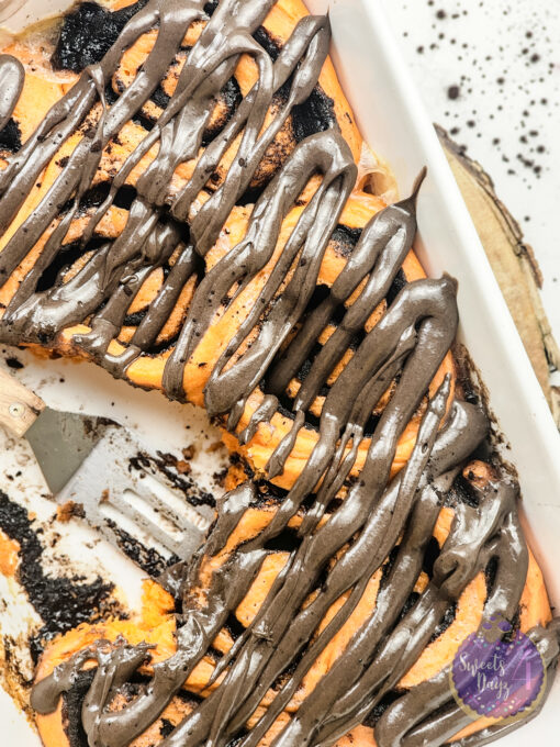 Halloween Cinnamon Rolls on Rhombus - Image 4