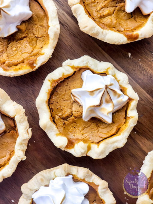 Mini Pumpkin Pies on Rhombus - Image 4