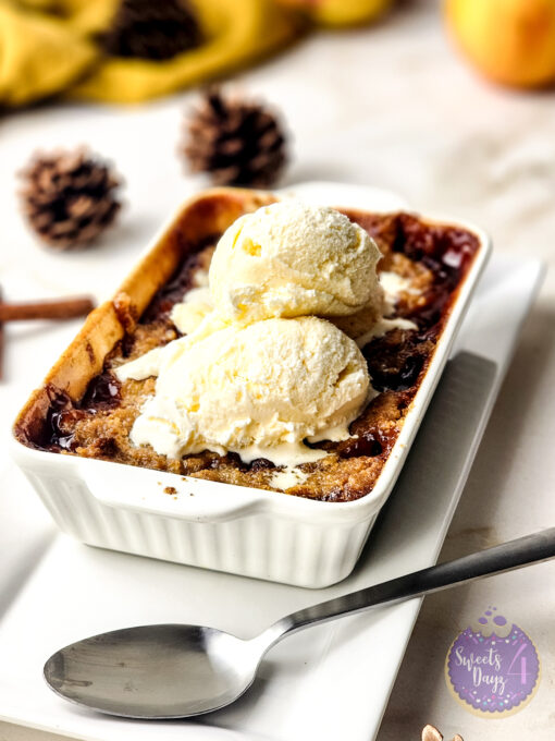 Peach Cobbler For One on Gold Marble - Image 2