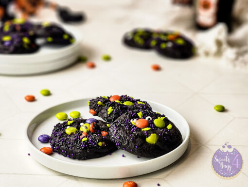 Halloween M&M Cookies on Rhombus - Image 6