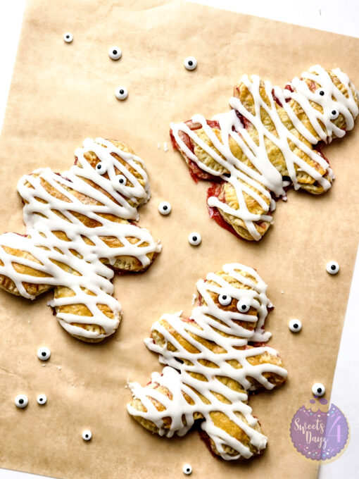 Mummy Halloween Poptarts on White - Image 4