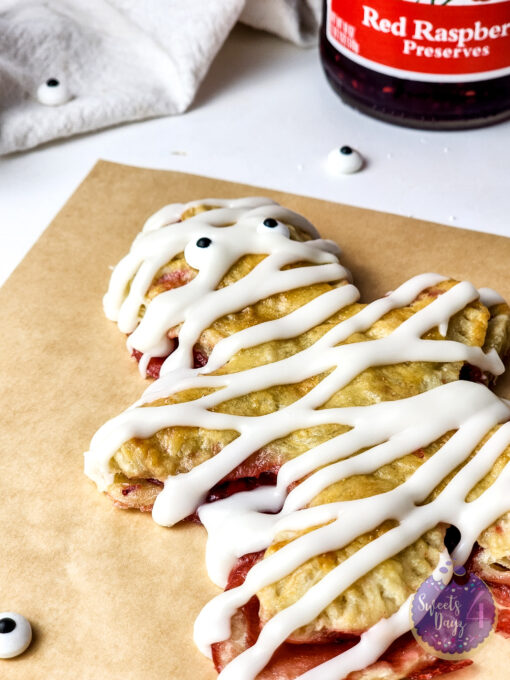 Mummy Halloween Poptarts on White - Image 7