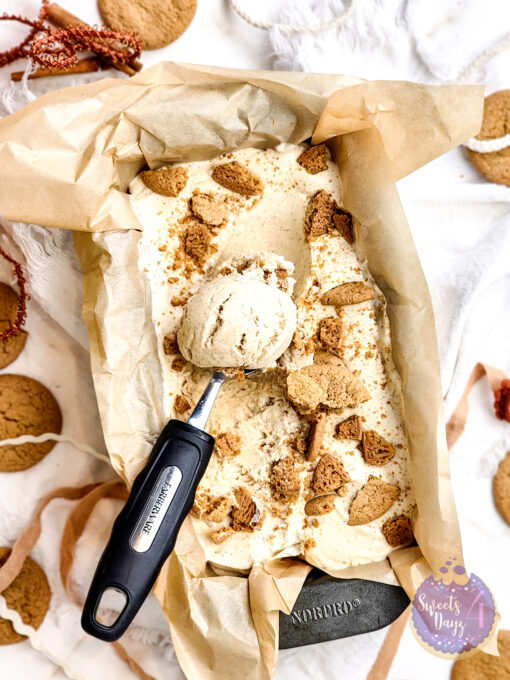 Gingerbread Ice Cream on Gold Marble