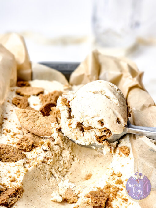 Gingerbread Ice Cream on Gold Marble - Image 6