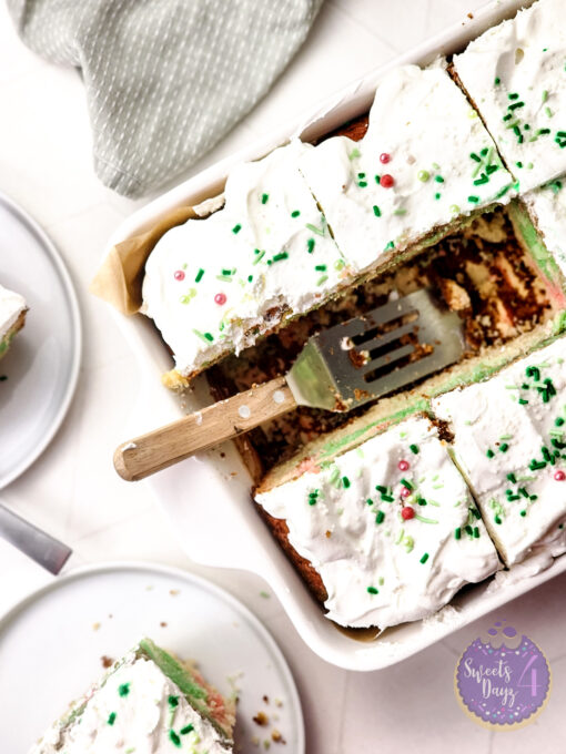 Christmas Poke Cake on Rhombus - Image 4