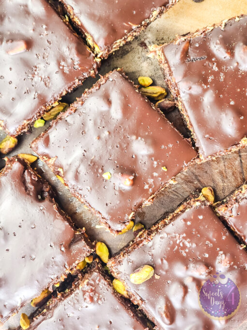 Dubai Pistachio Brownies on Gold Marble - Image 5