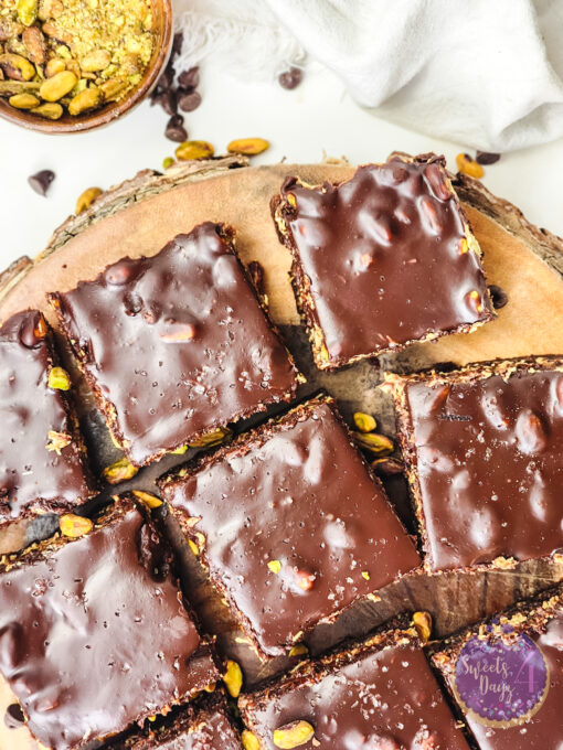 Dubai Pistachio Brownies on Gold Marble - Image 7