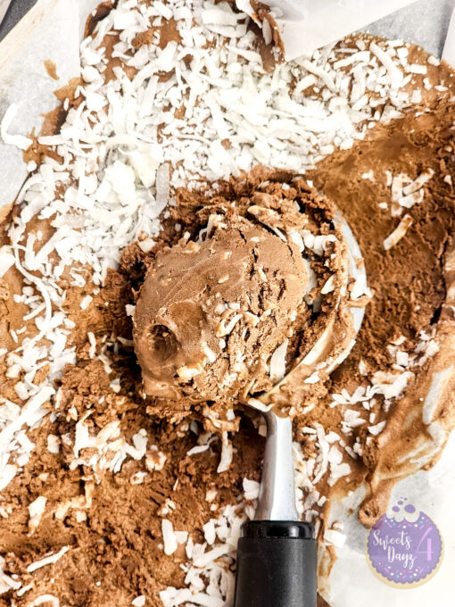 Chocolate Coconut Ice Cream on Gold Marble - Image 4