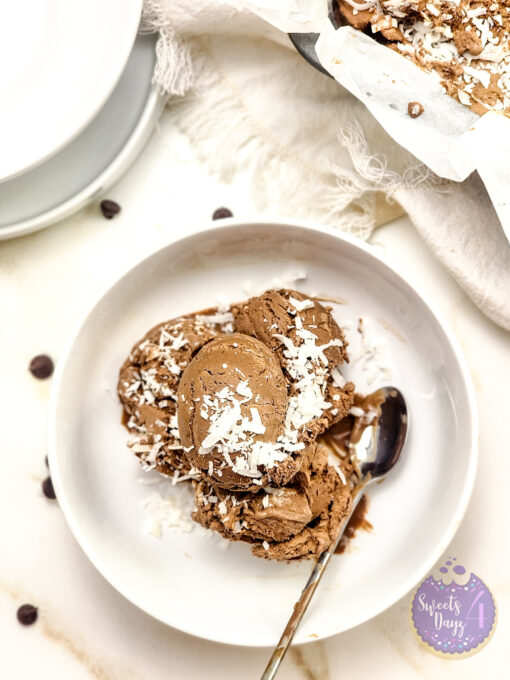 Chocolate Coconut Ice Cream on Gold Marble - Image 6
