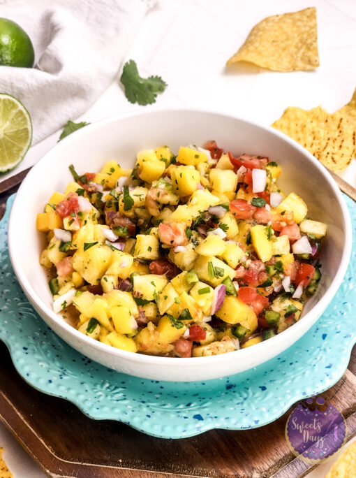 Mango Pineapple Salsa on Rhombus - Image 2
