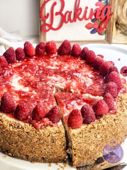 Raspberry Cheesecake on Gold Marble - Image 2