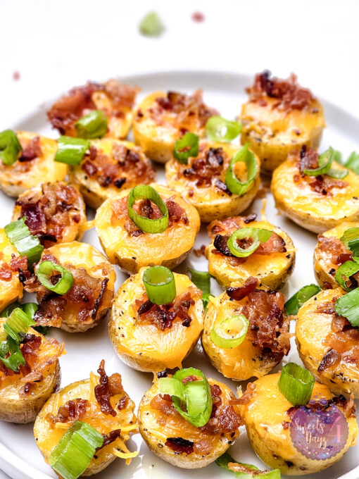 Mini Baked Potatoes on Rhombus - Image 5