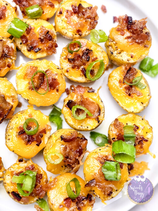 Mini Baked Potatoes on Rhombus - Image 6