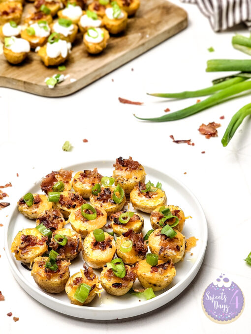 Mini Baked Potatoes on Rhombus - Image 7