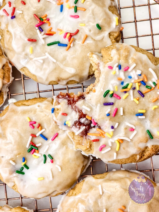 Strawberry Poptart Cookies on Rhombus - Image 2