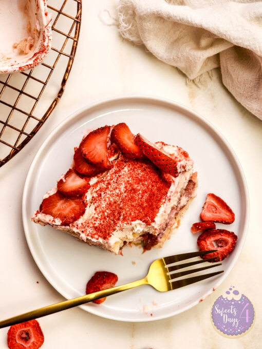 Strawberry Tiramisu on Gold Marble - Image 7